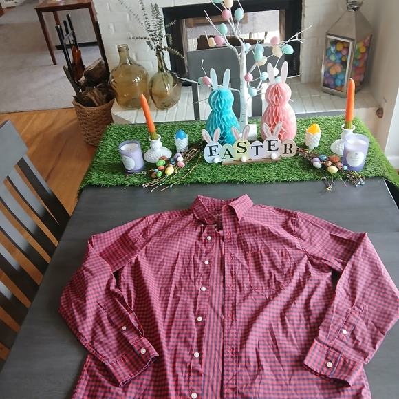 Vineyard Vines NWOT Size L - Picture 2 of 4